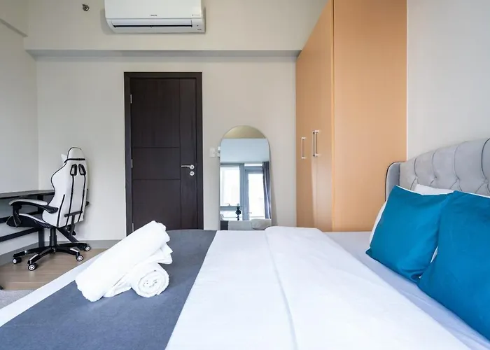 Uptown Parksuites Upscale Spacious Cor Unit Balcony And Views 公寓