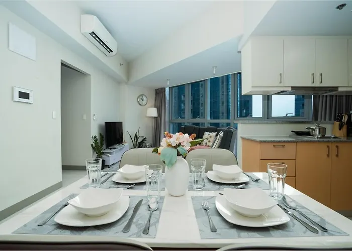 Uptown Parksuites Upscale Spacious Cor Unit Balcony And Views 公寓 马尼拉