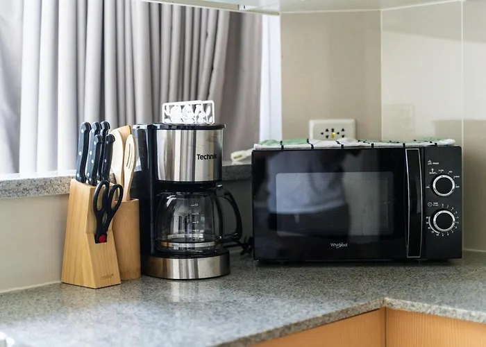 Uptown Parksuites Upscale Spacious Cor Unit Balcony And Views 公寓 *