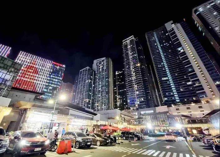 Uptown Parksuites Upscale Spacious Cor Unit Balcony And Views 公寓 马尼拉